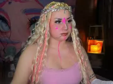 emily_salvatore Image 18