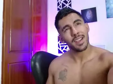 romanpearce_ Image 17